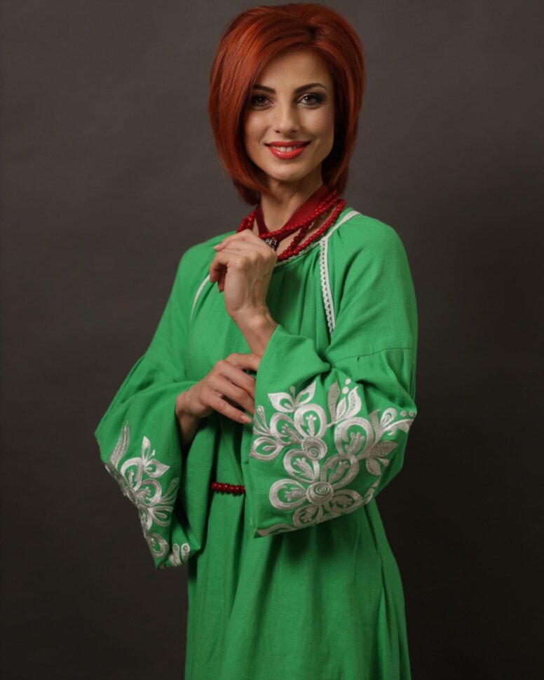 Зелена вишита сукня "Мавка"
