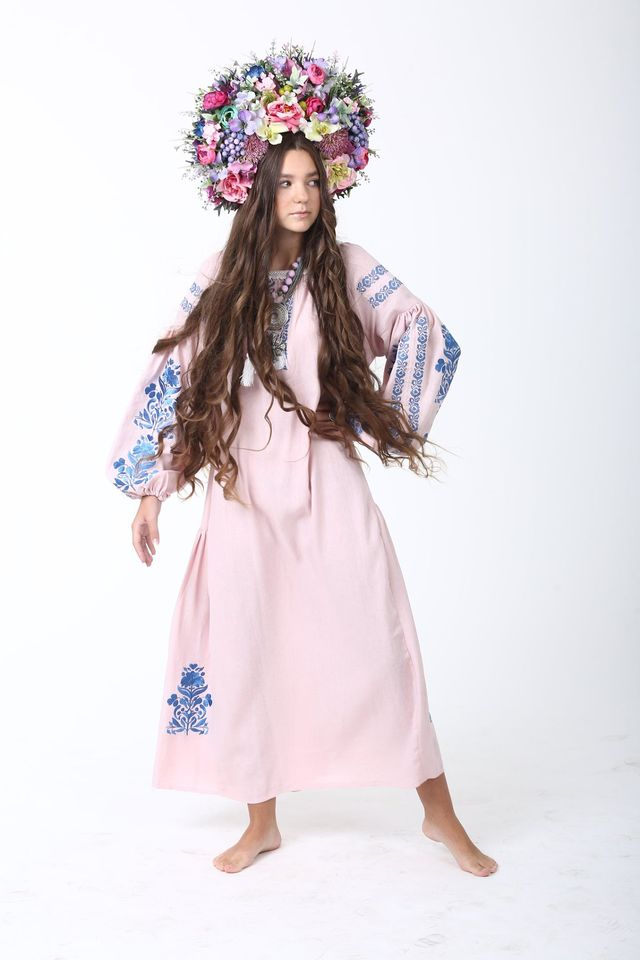 Вишита сукня "Ніжність жемчужини"
