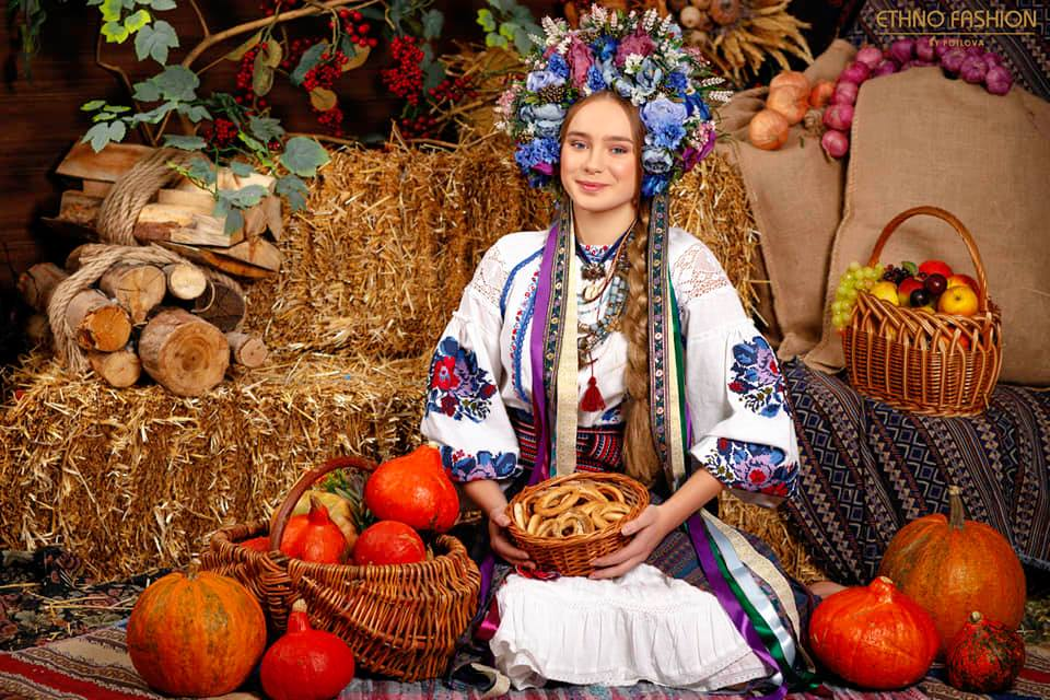 Вишиванка "Заквітчана"