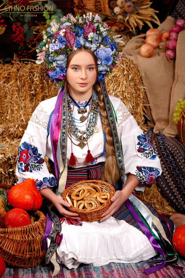 Вишиванка "Заквітчана"