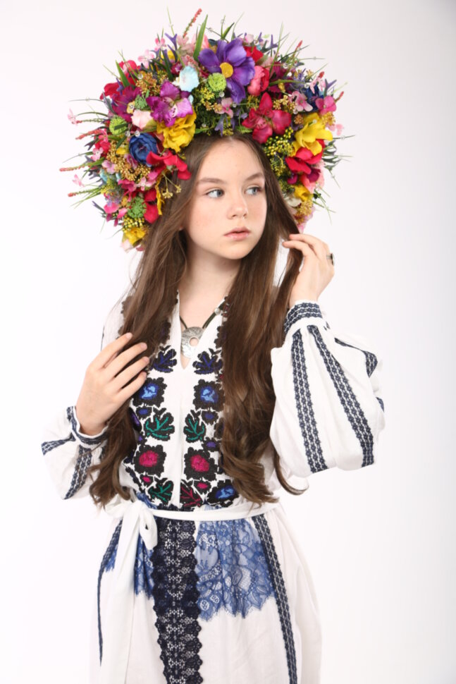 Вишита сукня "Вишукана"