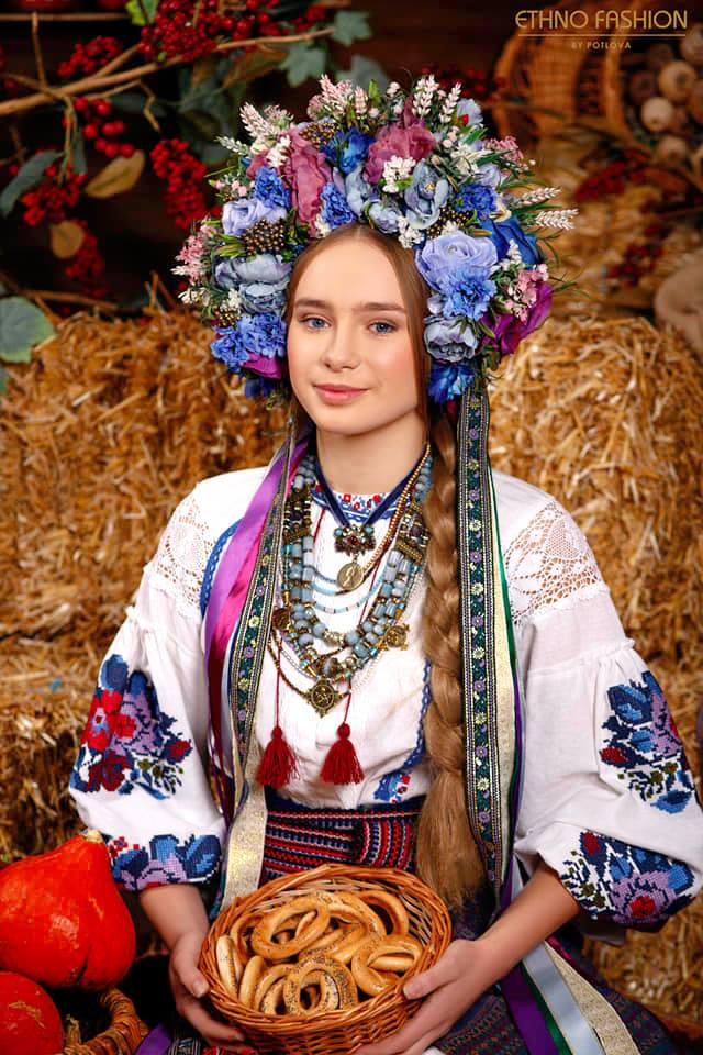 Вишиванка "Заквітчана"