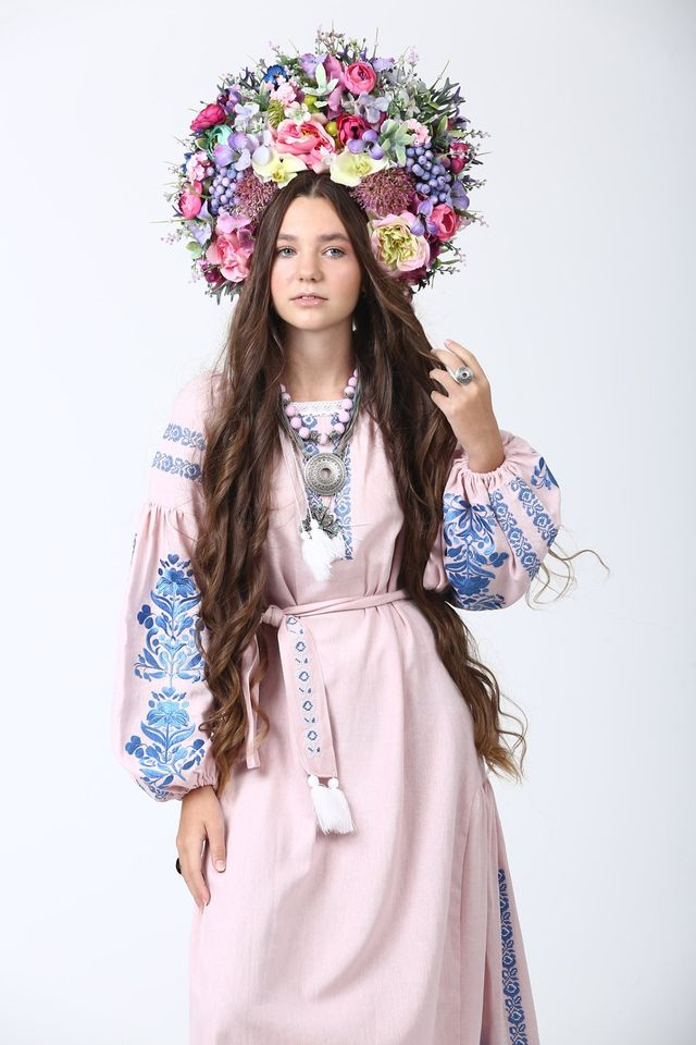 Вишита сукня "Ніжність жемчужини"