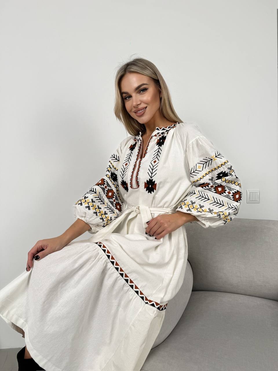 Вишита сукня "Полуднева квітка"