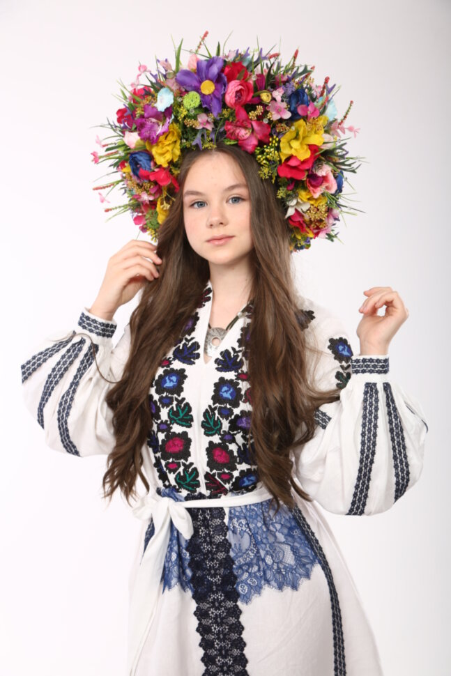 Вишита сукня "Вишукана"