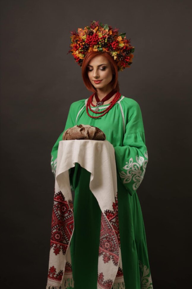 Зелена вишита сукня "Мавка"