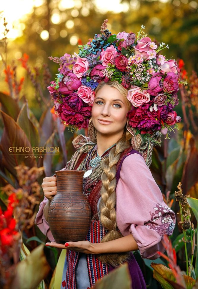 Вишита сукня "Пелюсток рози"